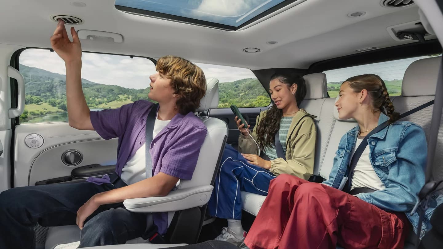 Hyundai Palisade HEV — Interior 4/6