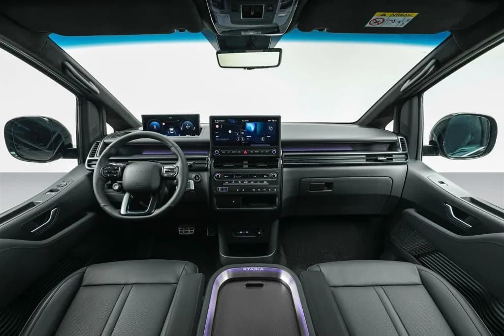 Hyundai Staria — Interior 1/5