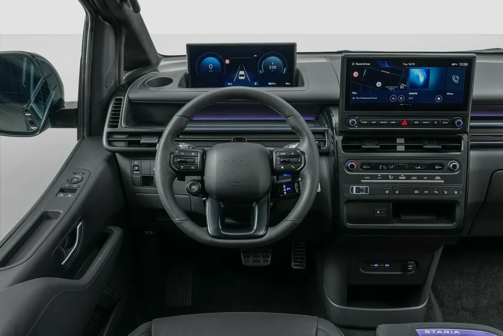 Hyundai Staria — Interior 2/5